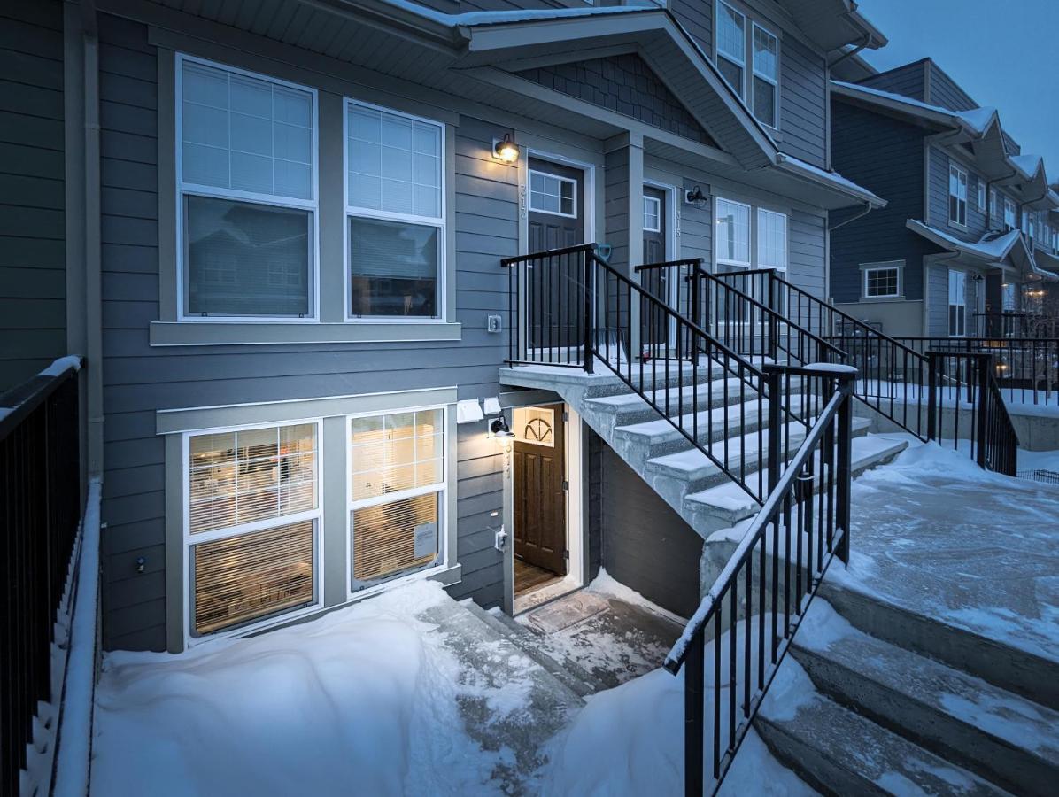 Globalstay New Apartments In Cranbrook Free Street Parking YYC Eksteriør bilde