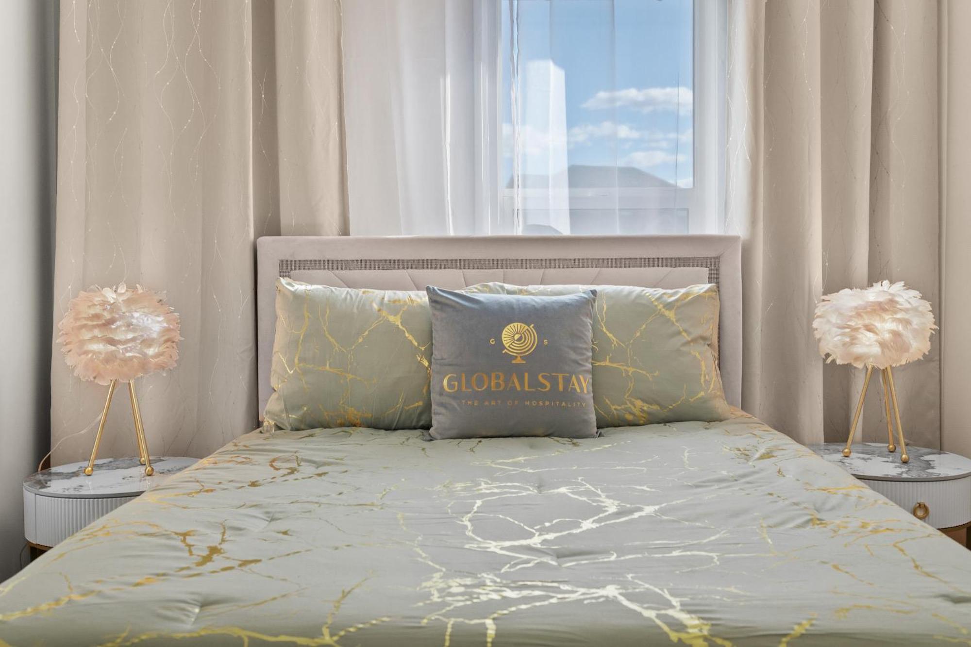 Globalstay New Apartments In Cranbrook Free Street Parking YYC Eksteriør bilde