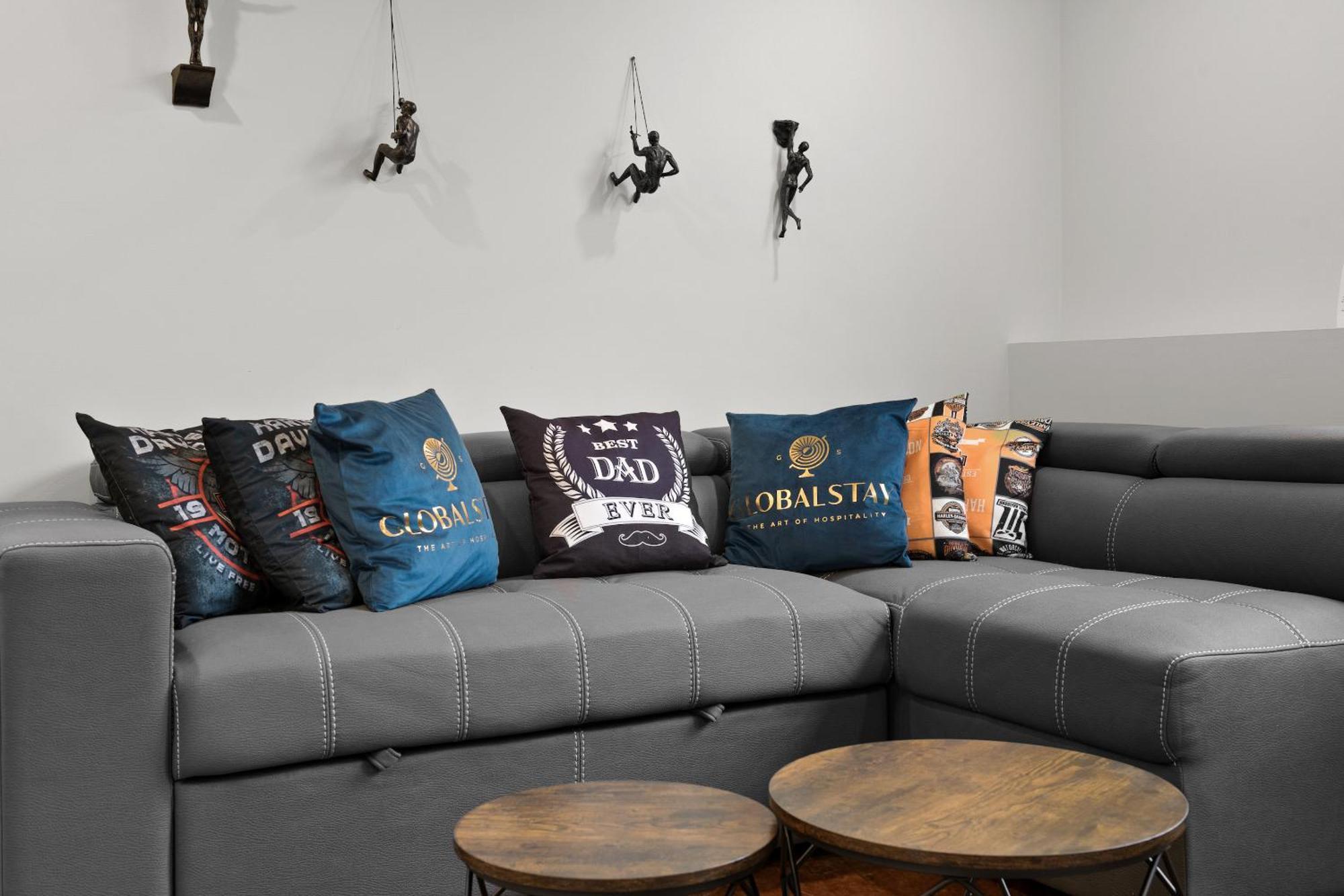 Globalstay New Apartments In Cranbrook Free Street Parking YYC Eksteriør bilde